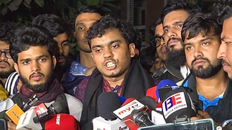 এবার নিউমার্কেট থানা ঘেরাওয়ের ঘোষণা সাত কলেজ শিক্ষার্থীদের